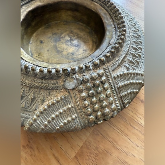 ANTIQUE AFRICAN OMANI BRONZE SLAVE BRACELET ANKLET REPURPOSED ASHTRAY - Picture 9 of 9